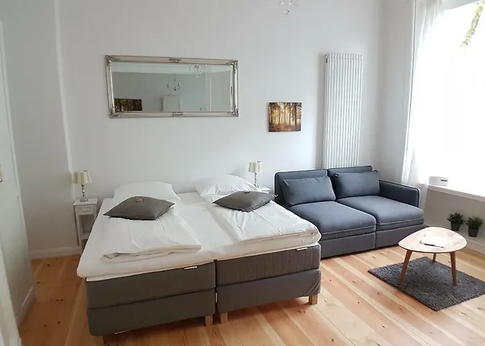 Lang Re By Rockchair Apartments L Superhost Status L 2 Bedrooms Boxspringbeds In City Center - Cozy Family & Business Flair Welcomes You!