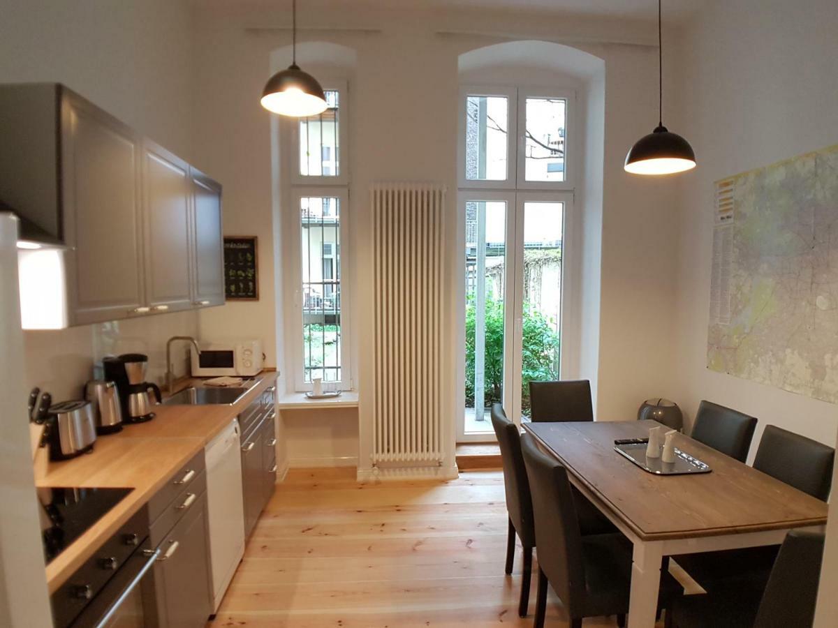 Lejlighed Lang Re By Rockchair L Superhost Status L 2 Bedrooms Boxspringbeds In Center - Cozy Family & Business Flair Welcomes You! *